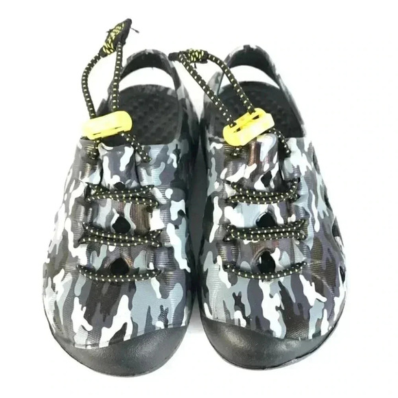 Boy water shoes size  5-6 - Picture 4 of 7